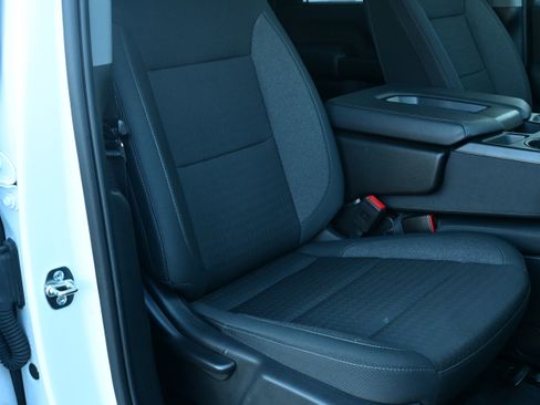 Used 2025 Chevrolet Silverado 2500 Custom w/ Custom Value Package image 30