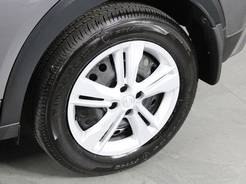 Certified 2025 Nissan Kicks Play S image 13