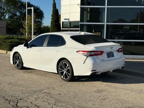 Used 2019 Toyota Camry SE image 5