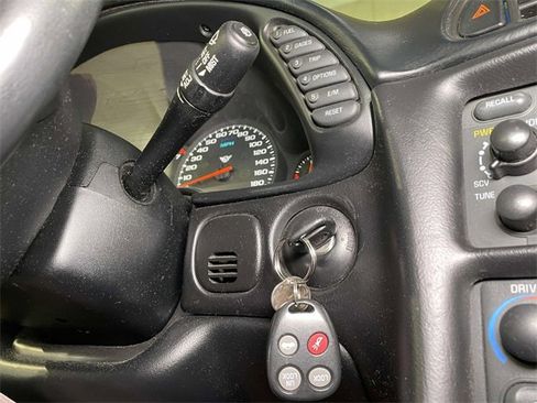 Used 2000 Chevrolet Corvette Convertible w/ Memory Pkg image 27