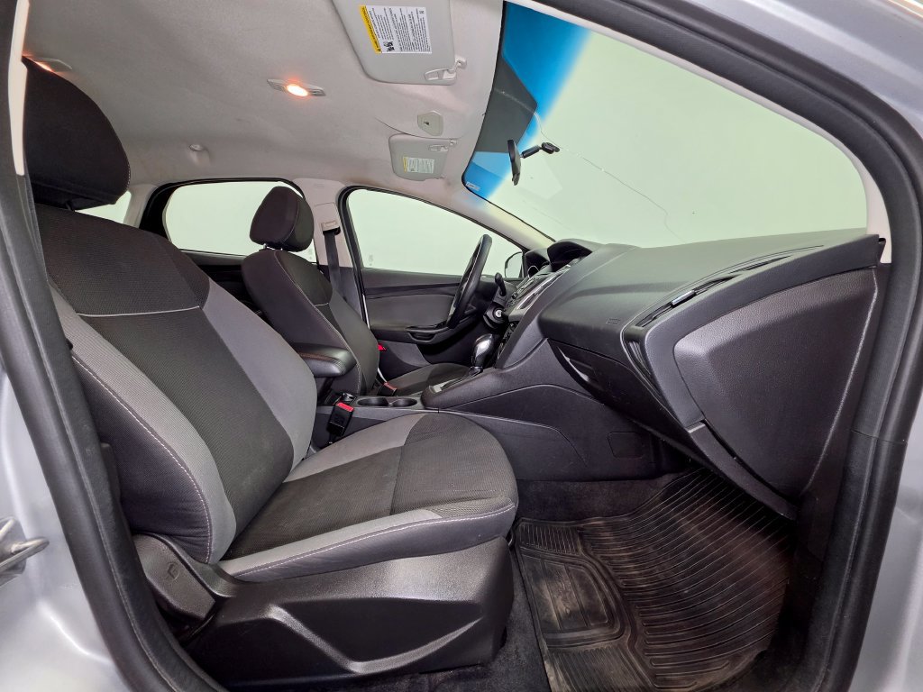 Used 2014 Ford Focus SE w/ Interior Protection Package FWD image 8