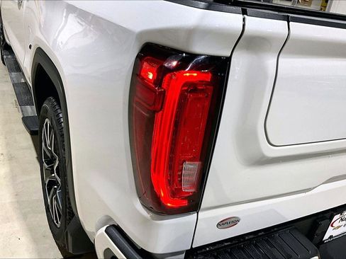 Used 2022 GMC Sierra 1500 Denali image 32