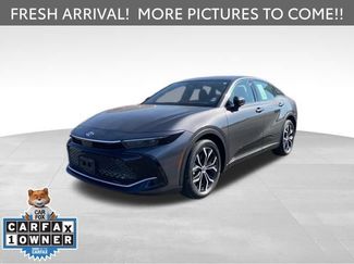 Used 2023 Toyota Crown XLE video 1