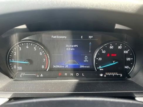 Used 2023 Ford Explorer XLT w/ Equipment Group 202A AWD/4WD image 2