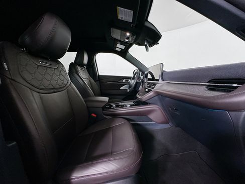 Used 2025 Ford Explorer Platinum w/ LUX Leather Package image 34