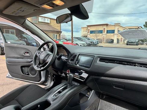 Used 2022 Honda HR-V EX image 24
