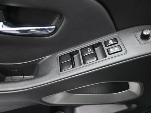 Used 2023 Nissan Frontier SV w/ SV Convenience Package image 12