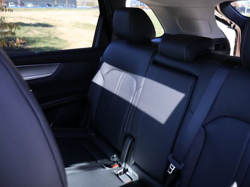 Certified 2025 MAZDA CX-70 3.3 Turbo w/ Premium Package image 22