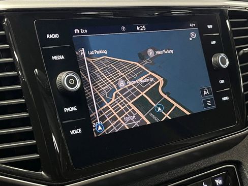 Used 2021 Volkswagen Atlas SEL Premium image 32