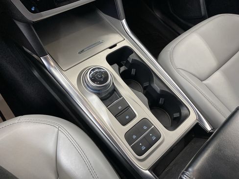 Used 2021 Ford Explorer XLT w/ Equipment Group 202A image 15