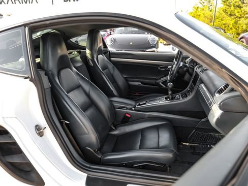 Used 2021 Porsche 718 Cayman RWD image 33