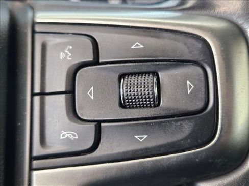 Used 2021 Chevrolet Silverado 1500 LT w/ Bed Protection Package image 12