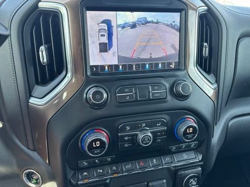 Used 2019 Chevrolet Silverado 1500 High Country w/ Technology Package AWD/4WD image 31