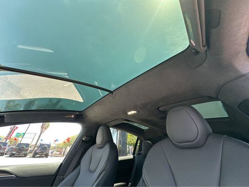 Used 2022 Tesla Model X AWD/4WD image 7