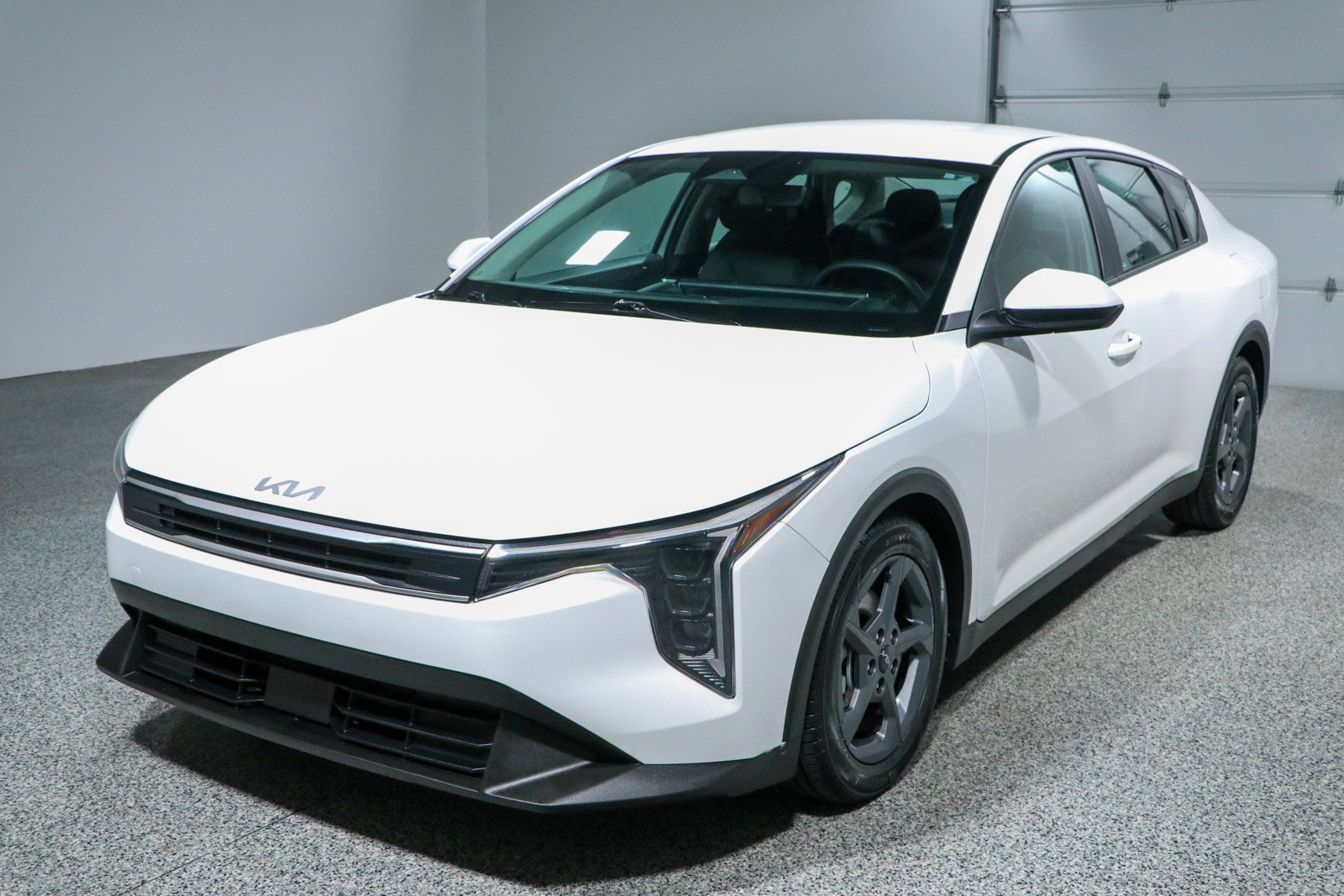 Used 2025 Kia K4 FWD image 29