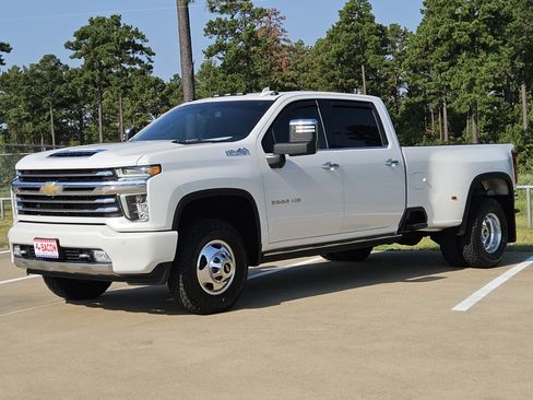 Used 2022 Chevrolet Silverado 3500 High Country w/ Safety Package II AWD/4WD image 1