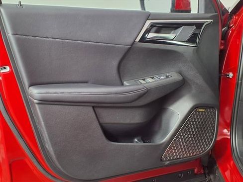 New 2025 Mitsubishi Outlander SE image 21
