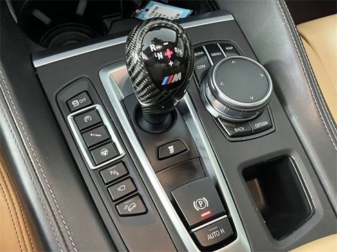Used 2018 BMW X5 M image 11