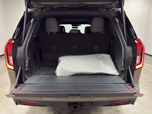 New 2026 Ford Expedition Tremor image 30