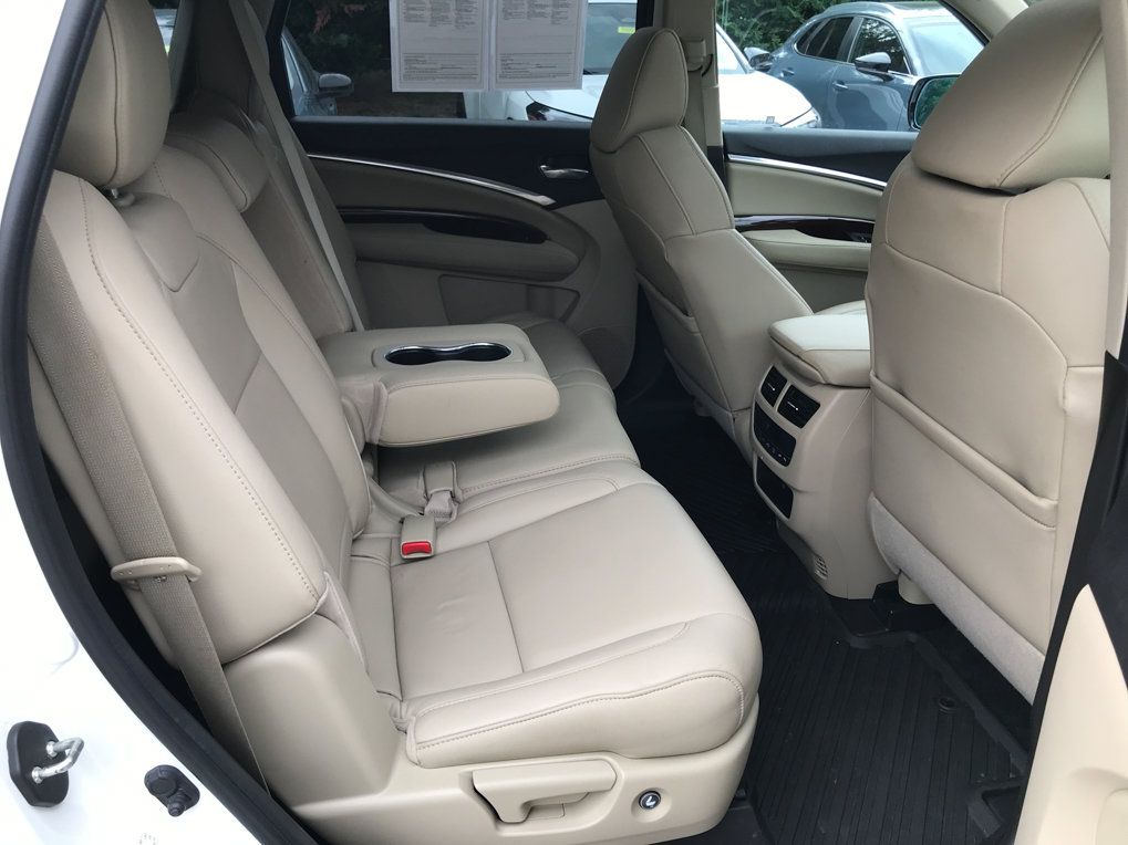 Used 2016 Acura MDX w/ Technology Package AWD/4WD image 30