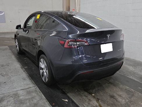 Used 2024 Tesla Model Y Long Range AWD/4WD image 4