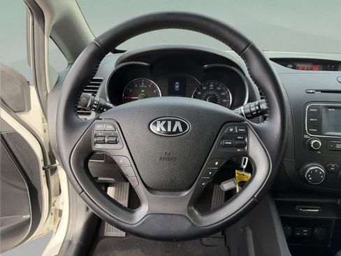 Used 2016 Kia Forte EX image 9