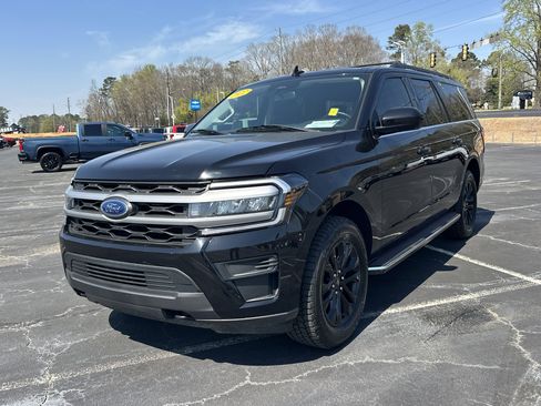 Used 2022 Ford Expedition Max XLT image 4