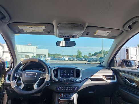 Used 2018 GMC Terrain SLE w/ Driver Convenience Package FWD image 20