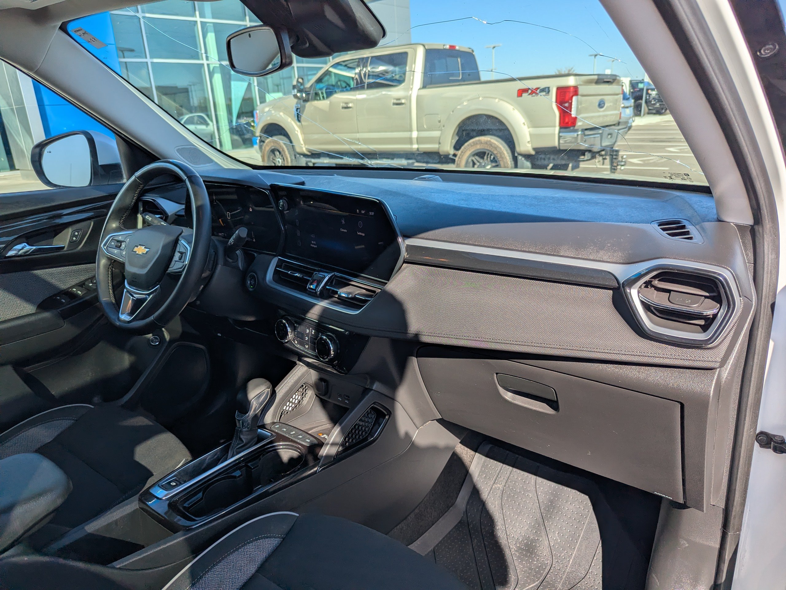 Certified 2024 Chevrolet TrailBlazer LT w/ Convenience Package AWD/4WD image 40