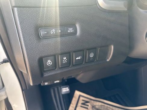 Used 2024 Nissan Murano Platinum w/ Cargo Package AWD/4WD image 15
