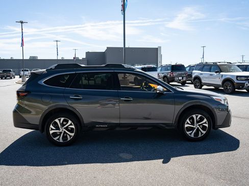 Used 2021 Subaru Outback Touring XT AWD/4WD image 10