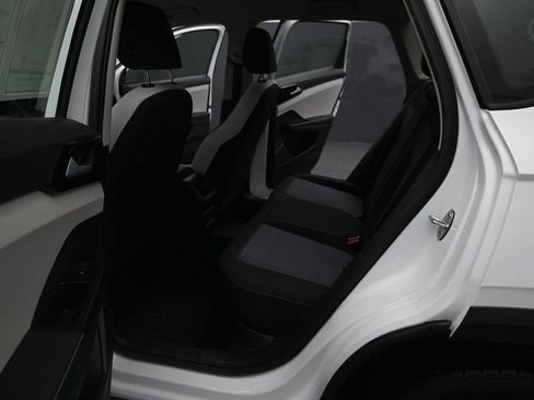 Used 2025 Volkswagen Taos S FWD image 11