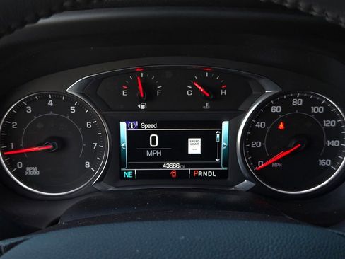 Used 2017 GMC Acadia SLT image 35