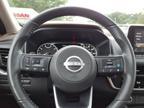 Used 2023 Nissan Rogue SV w/ SV Premium B Package AWD/4WD image 24