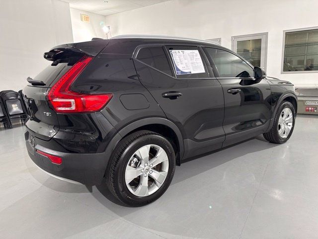Used 2022 Volvo XC40 T5 Momentum AWD/4WD image 15