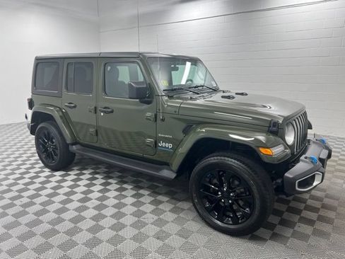 Used 2023 Jeep Wrangler Unlimited Sahara w/ Cold Weather Group AWD/4WD image 4