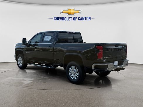 New 2026 Chevrolet Silverado 3500 LTZ w/ LTZ Convenience Package AWD/4WD image 7