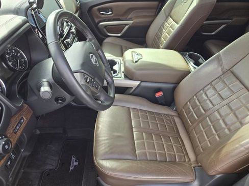 Used 2024 Nissan Titan Platinum Reserve w/ Moonroof Package image 12
