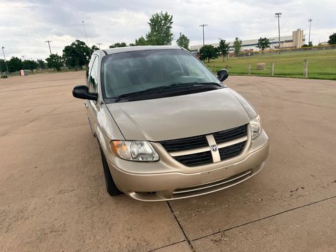 Used 2005 Dodge Caravan SXT FWD image 22