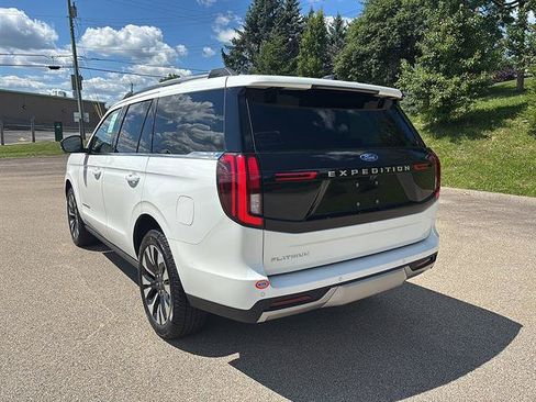 New 2026 Ford Expedition Platinum w/ Driver's Package AWD/4WD image 2
