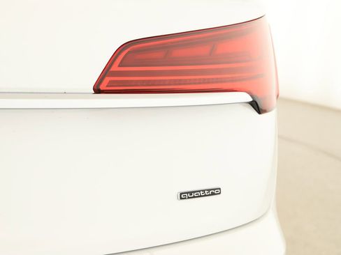 Used 2023 Audi Q5 2.0T Premium w/ Convenience Package image 30