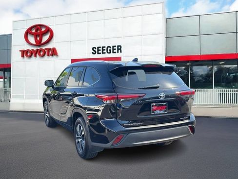 Certified 2026 Toyota Highlander XLE AWD/4WD image 9