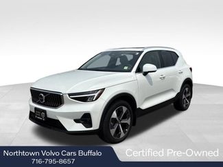Certified 2023 Volvo XC40 B5 Plus w/ Climate Package AWD/4WD video 1