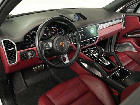 Used 2019 Porsche Cayenne Turbo AWD/4WD image 38