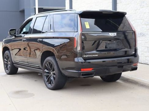 Used 2021 Cadillac Escalade Sport w/ Driver Assist Tech Package AWD/4WD image 3