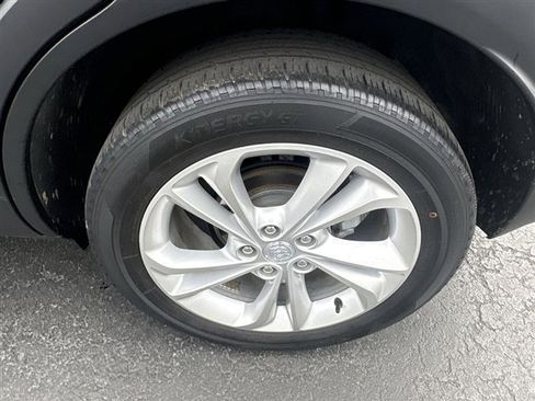 Certified 2020 Buick Encore GX Preferred w/ Cold Weather Comfort Package AWD/4WD image 31