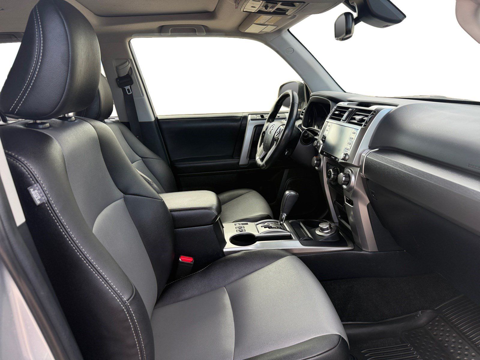 Used 2023 Toyota 4Runner SR5 Premium w/ Moonroof Package AWD/4WD image 15