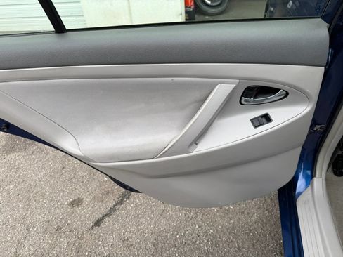 Used 2007 Toyota Camry LE FWD image 23