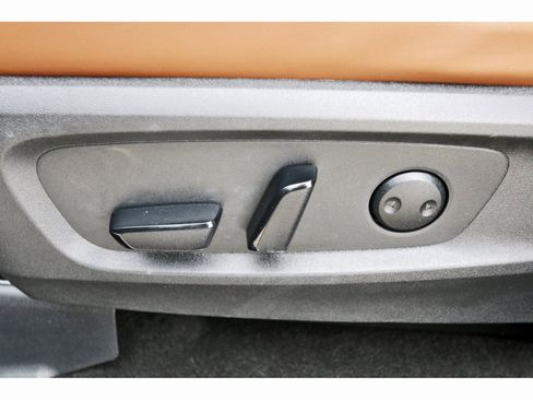 Used 2023 Nissan Pathfinder Platinum image 31