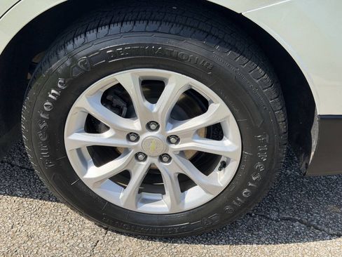 Used 2018 Chevrolet Equinox LT FWD image 32